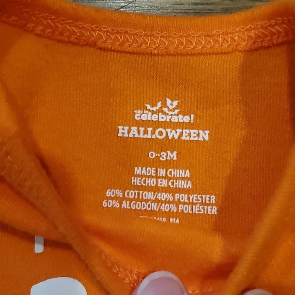 Newborn unisex Halloween one piece size 0-3M - Picture 3 of 4